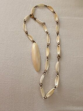 Mother of Pearl Shell Link Necklace with Pendant